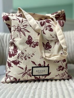 Gucci Beauty Shopping Bag